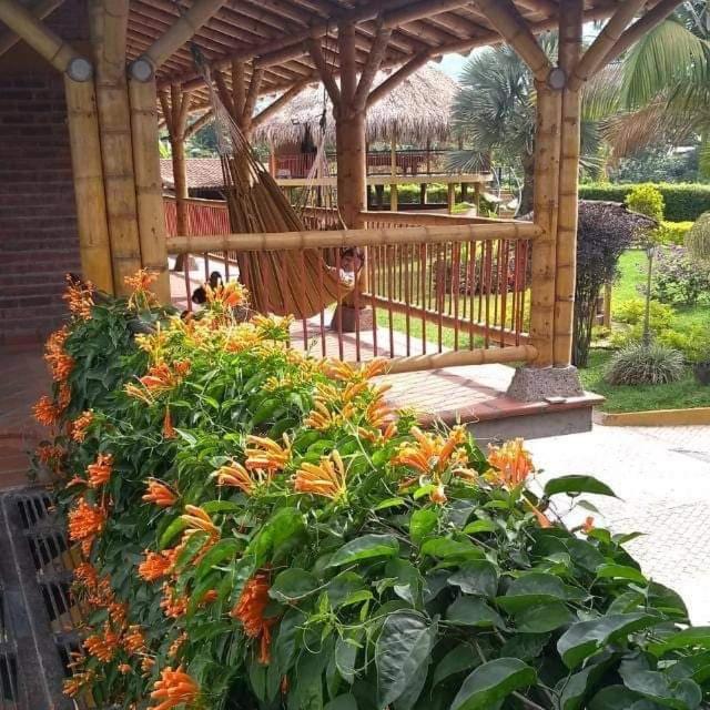 Calarcá Finca Hotel El Diamante מראה חיצוני תמונה