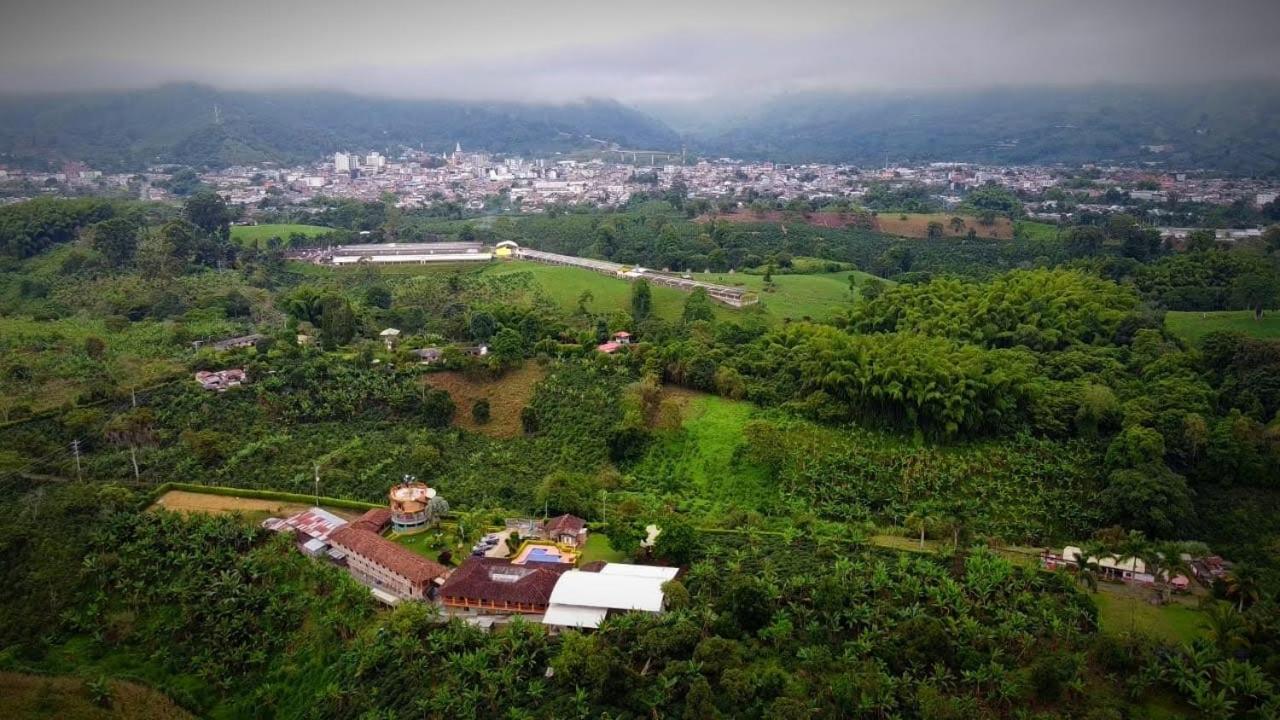 Calarcá Finca Hotel El Diamante מראה חיצוני תמונה